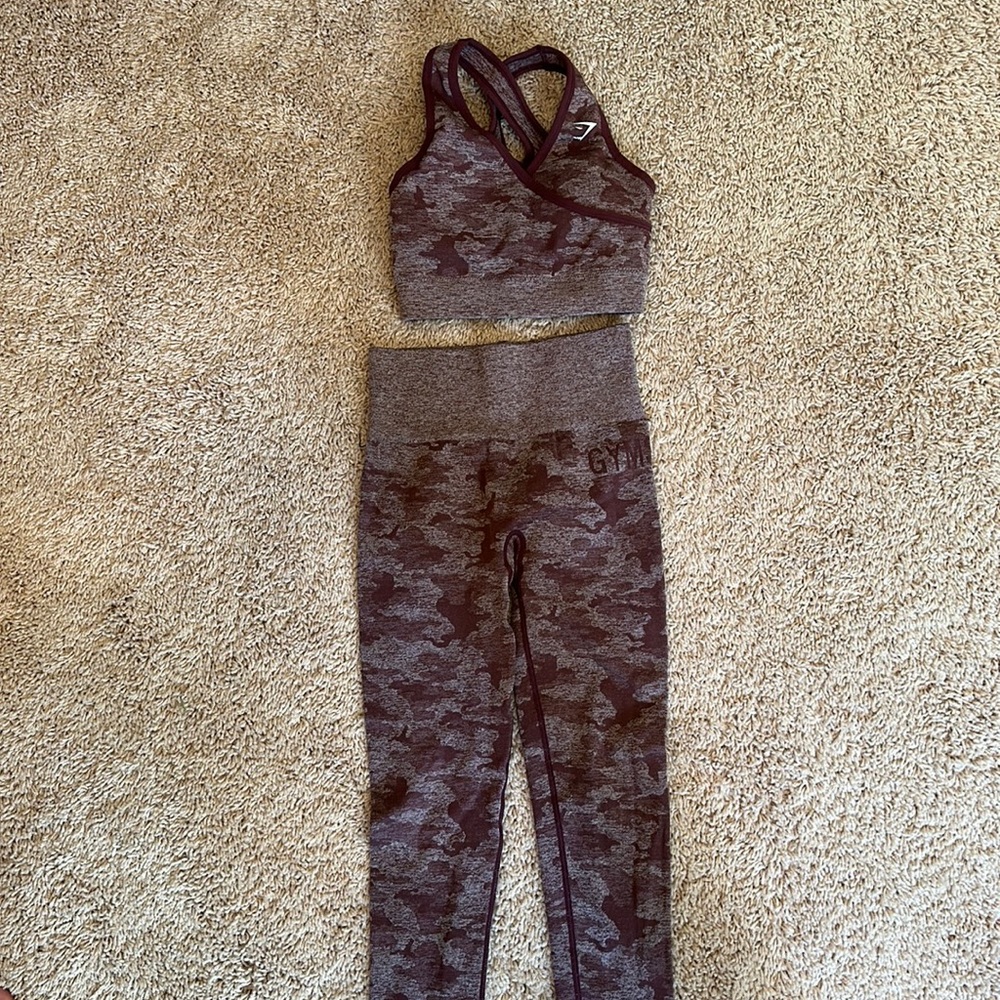 Gym shark camo set size small